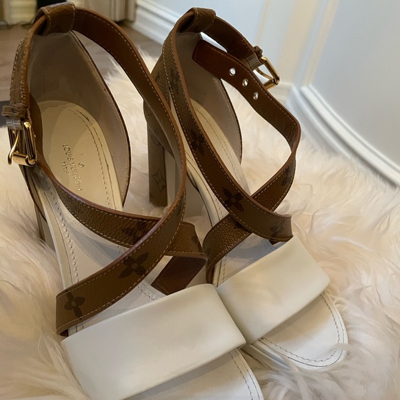 Louis Vuitton block heel sandal - Picture 7 of 8